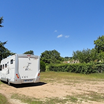 Aire de Camping-car - LA VINEUSE SUR FREGANDE