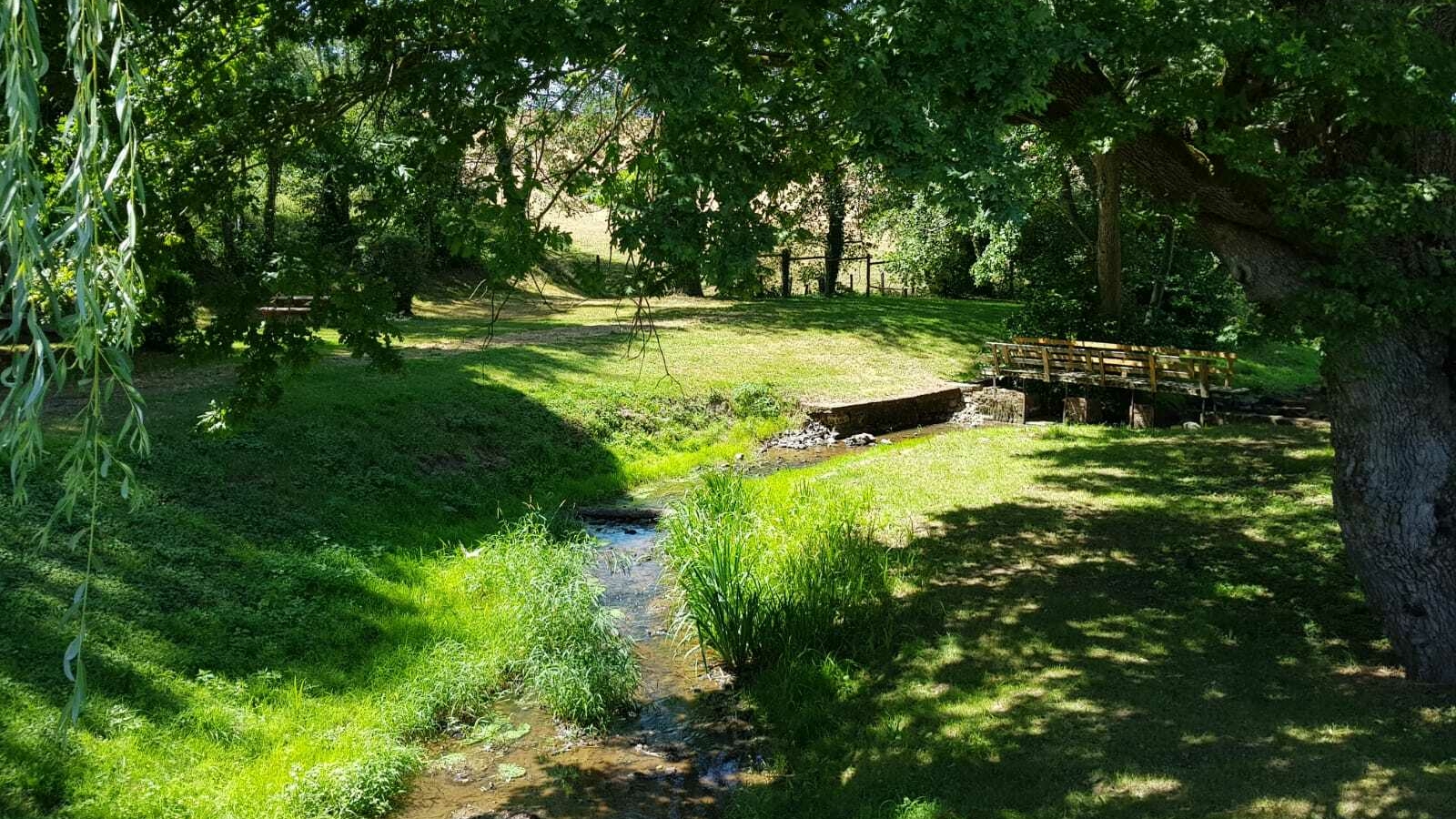 Aire de pique-nique l'Ozolette