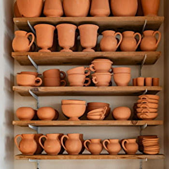 Fayencerie d'Art de Nevers Clair BERNARD Maître Faïencier - NEVERS