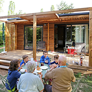 Camping Huttopia Etang de Fouché - ARNAY-LE-DUC