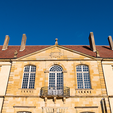 Cloître de la Basilique - Ancien prieuré Notre-Dame