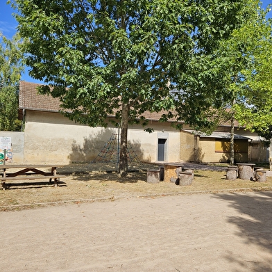 Aire de pique-nique et de jeux