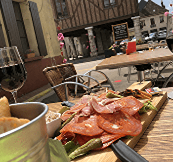 Les Gars du Coin - CHARNY OREE DE PUISAYE