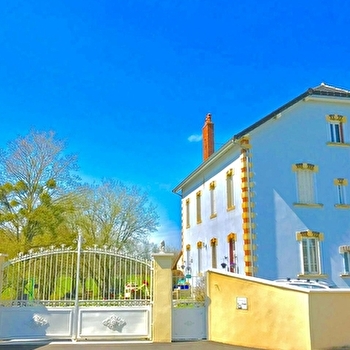 La Maison Bleue - SAINT-SYMPHORIEN-DE-MARMAGNE