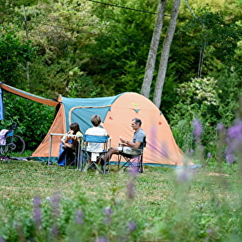 Camping du Moulin Burignat - MONTLAINSIA