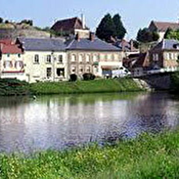 Aire de service pour Camping-car de Cercy-la-Tour - CERCY-LA-TOUR