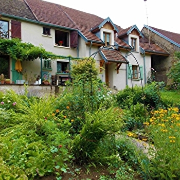 Chambres d'hotes Le Coucou  - RIOZ