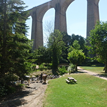 Ferme Equestre de Saint-Laurent - SAINT-LAURENT-EN-BRIONNAIS