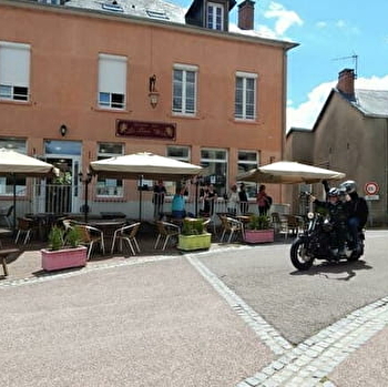 Hôtel Le Lion d'Or - OUROUX-EN-MORVAN