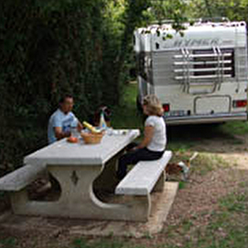 Aire de pique-nique 'Les Pierres à Chaux' - SAINT-GENGOUX-DE-SCISSE