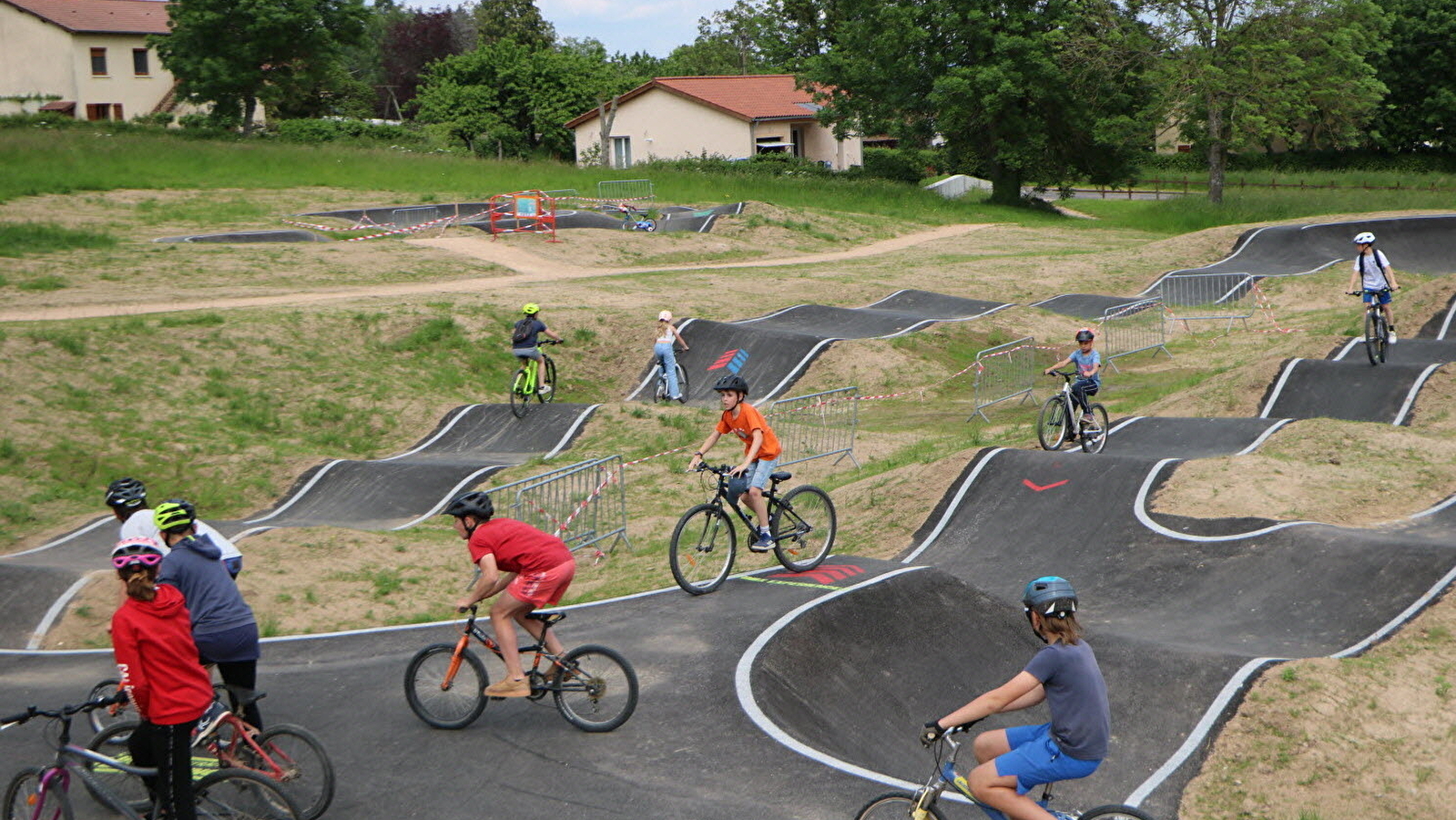 Pump-track