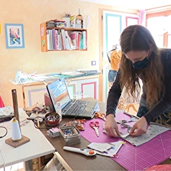 Créez vos accessoires et vêtements à partir de tissus délaissés ! - LES ALLIES