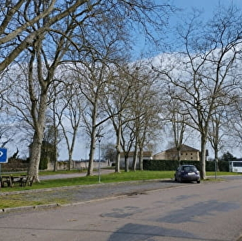 Parking du Champ de Foire - PALINGES