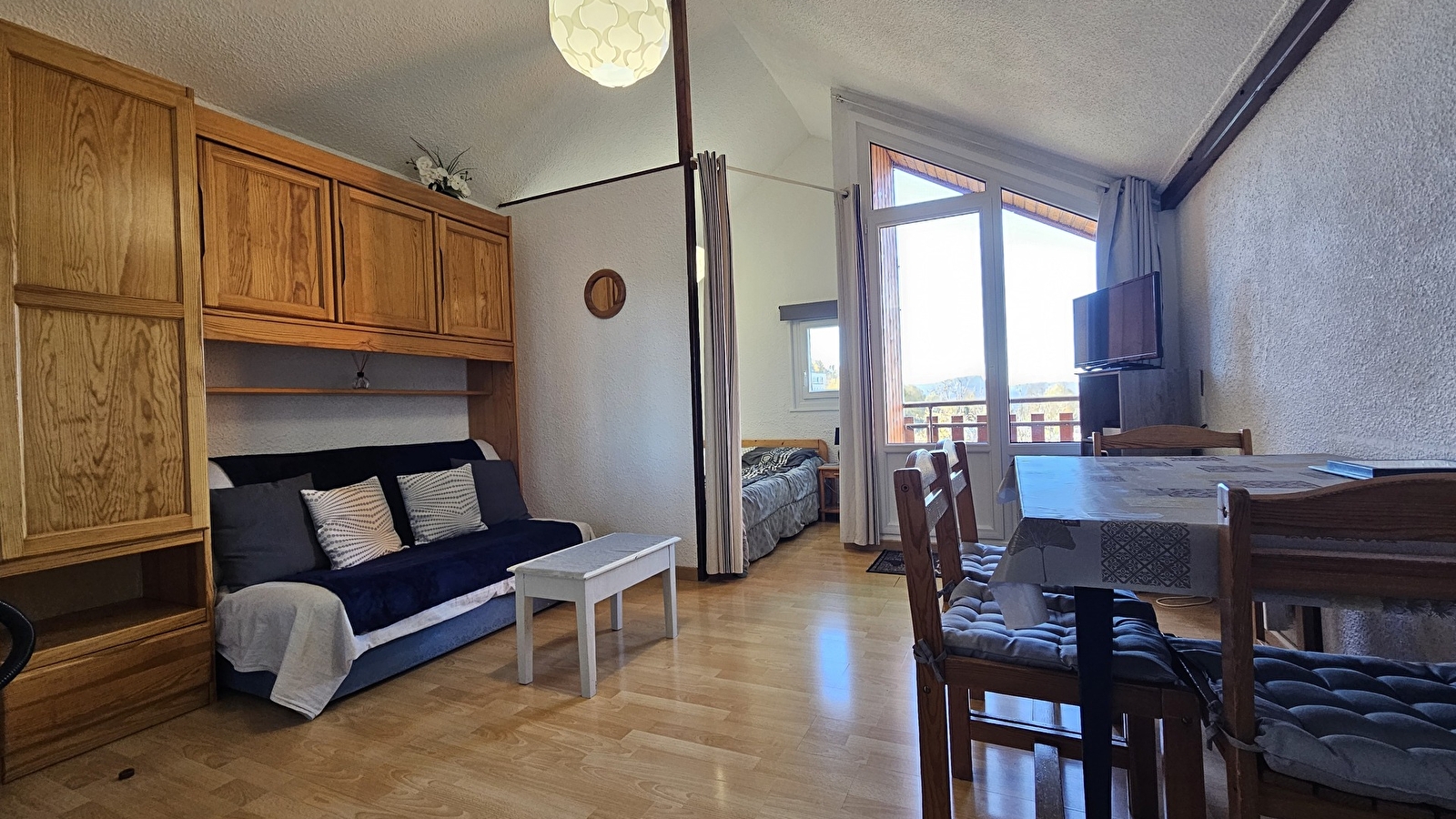 Le planté de bâton - Studio en résidence - R232CHA00