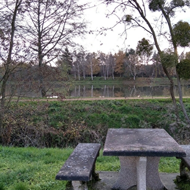 Aire de pique-nique 'Lac du Fourneau'