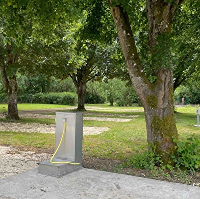 Aire de camping-car d'Entrains sur Nohain