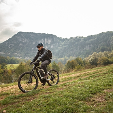Circuit VTTAE n°27 (rouge) - Piste des Dinosaures - Falaise de Bérranger