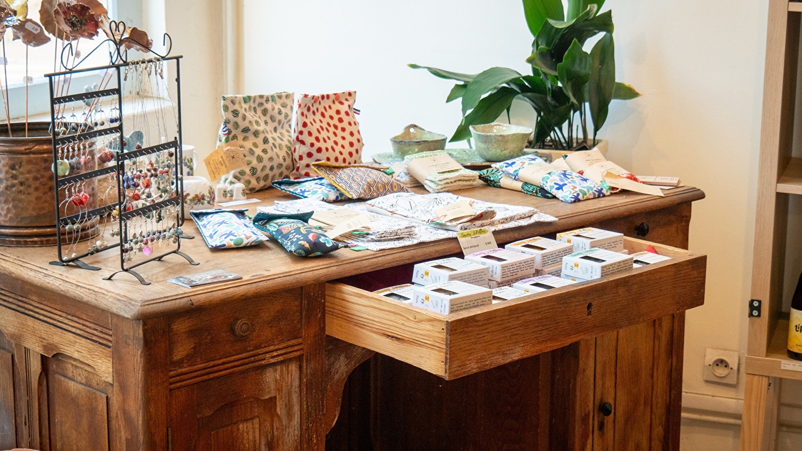 La boutique de l'Office de Tourisme Morvan Sommets & Grands Lacs - B.I.T de Lormes