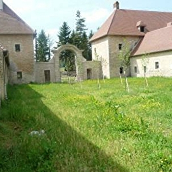 Ancienne abbaye cistercienne - NEUVELLE-LES-LA-CHARITE