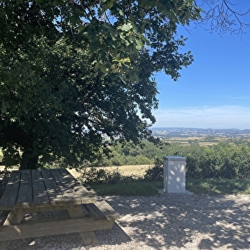 Aire de pique-nique - CHATEL-MORON