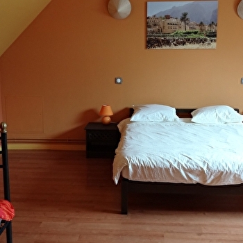 Hébergement à Avigny - MAILLY-LA-VILLE