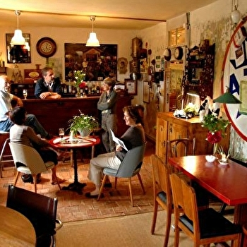 Café-Brocante du Château de Colombier - COLOMBIER