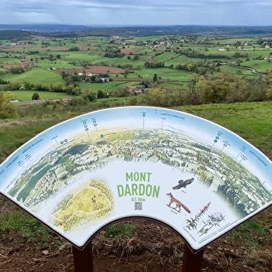 Aire de pique-nique au sommet du Mont Dardon
