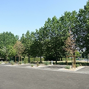 Aire de service pour les campings-cars - CHAROLLES