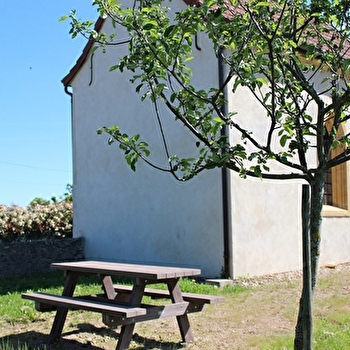 Aire de pique-nique - FLEURY-LA-MONTAGNE