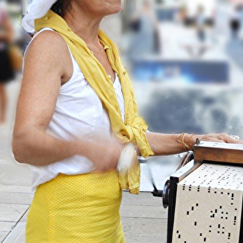 Battant : chansons des rues au son de l'orgue de barbarie - BESANCON