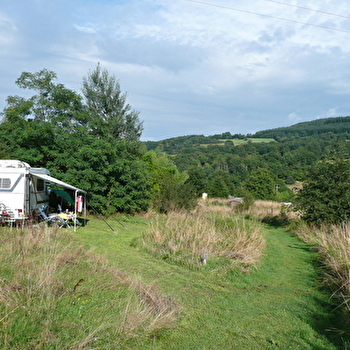 Camping Pleine Nature Lotussy - SAINT-HONORE-LES-BAINS