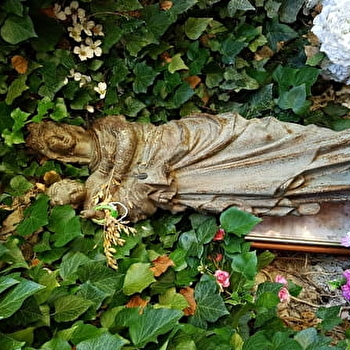 Oratoire champêtre - LUSIGNY-SUR-OUCHE