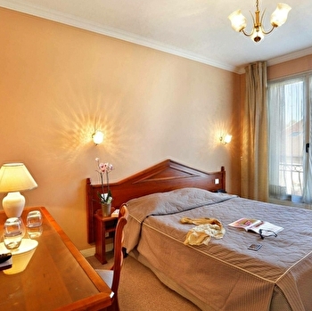 Hostellerie des Trois Pigeons - PARAY-LE-MONIAL