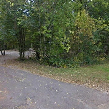 Aire de pique nique du bois des Lavanches à Scey-Maisières - SCEY-MAISIERES