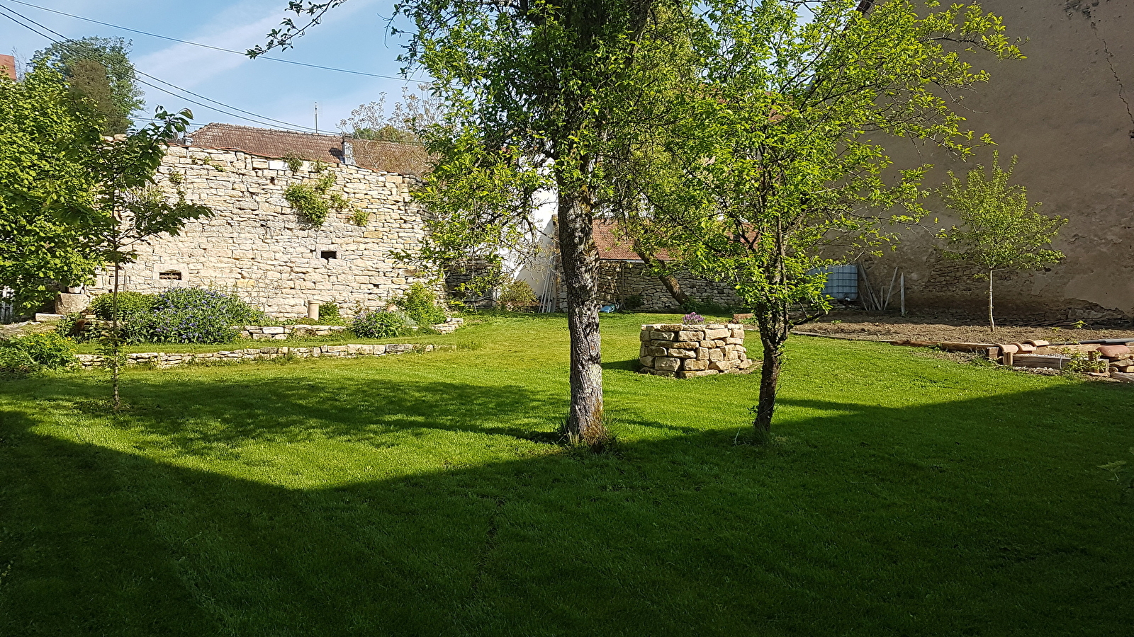 Demeure pittoresque en pierre