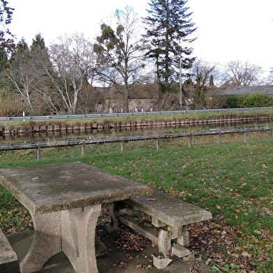 Aire de pique-nique de la Halte Nautique