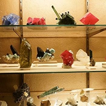 Musée minéralogique de la Grotte d'Osselle - ROSET-FLUANS