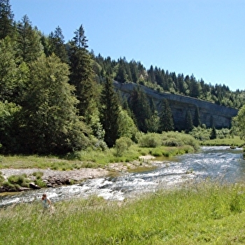 Défilé d'Entreroches - PAYS-DE-MONTBENOIT