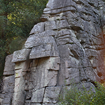 L'escalade au Rocher du Chien - DUN-LES-PLACES