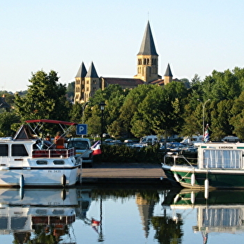 Halte Nautique Eric Tabarly - PARAY-LE-MONIAL