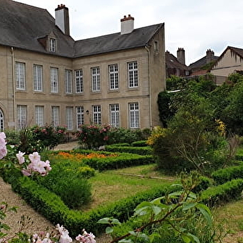 Museum d'Histoire Naturelle Jacques de La Comble - AUTUN