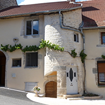 Maisons de caractère, trajes - MARNAY