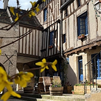 La Maison des Corporations de Noyers - NOYERS