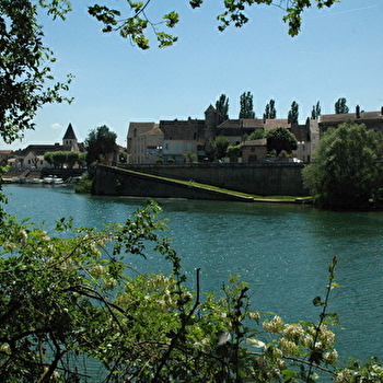 L'île du château  - LES BORDES