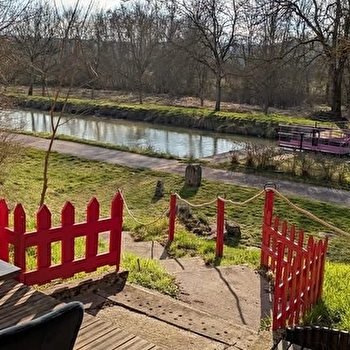 O'W Restaurant - PREGILBERT