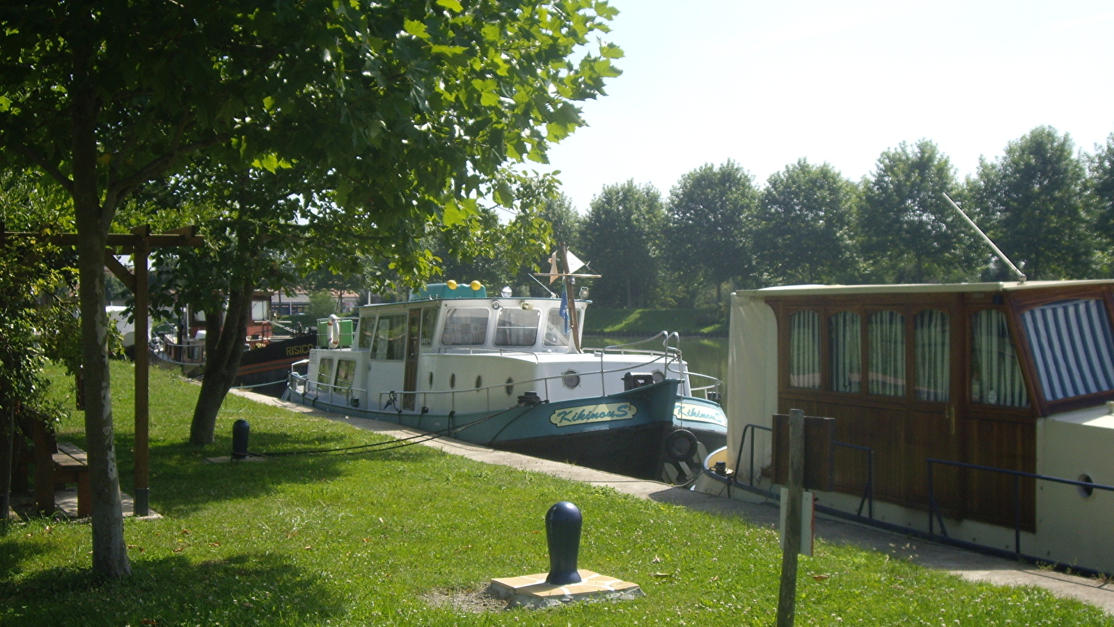 Aire de Pique-Nique à Saint-léger-des-Vignes