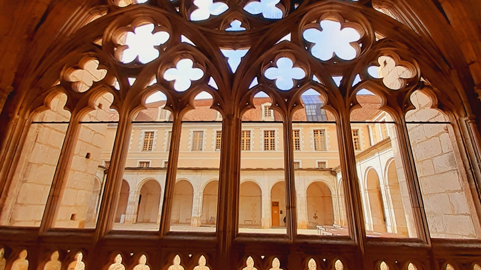 Visite Flash du mois de Juin : L'incroyable histoire de l'Abbaye Saint Germain !