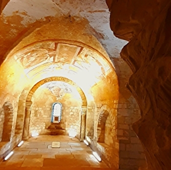 Visite Flash du mois d'Avril : L'extraordinaire crypte Romane de la Cathédrale Saint Étienne ! - AUXERRE