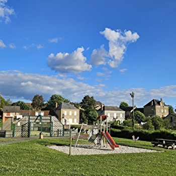 Aire de pique-nique et de jeux - NEUVY-GRANDCHAMP