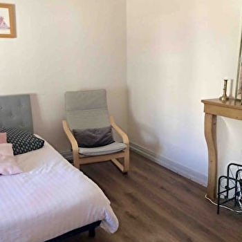 Charmant 2*, 34m2, proche de la Gare, au 1 er étage - DIJON
